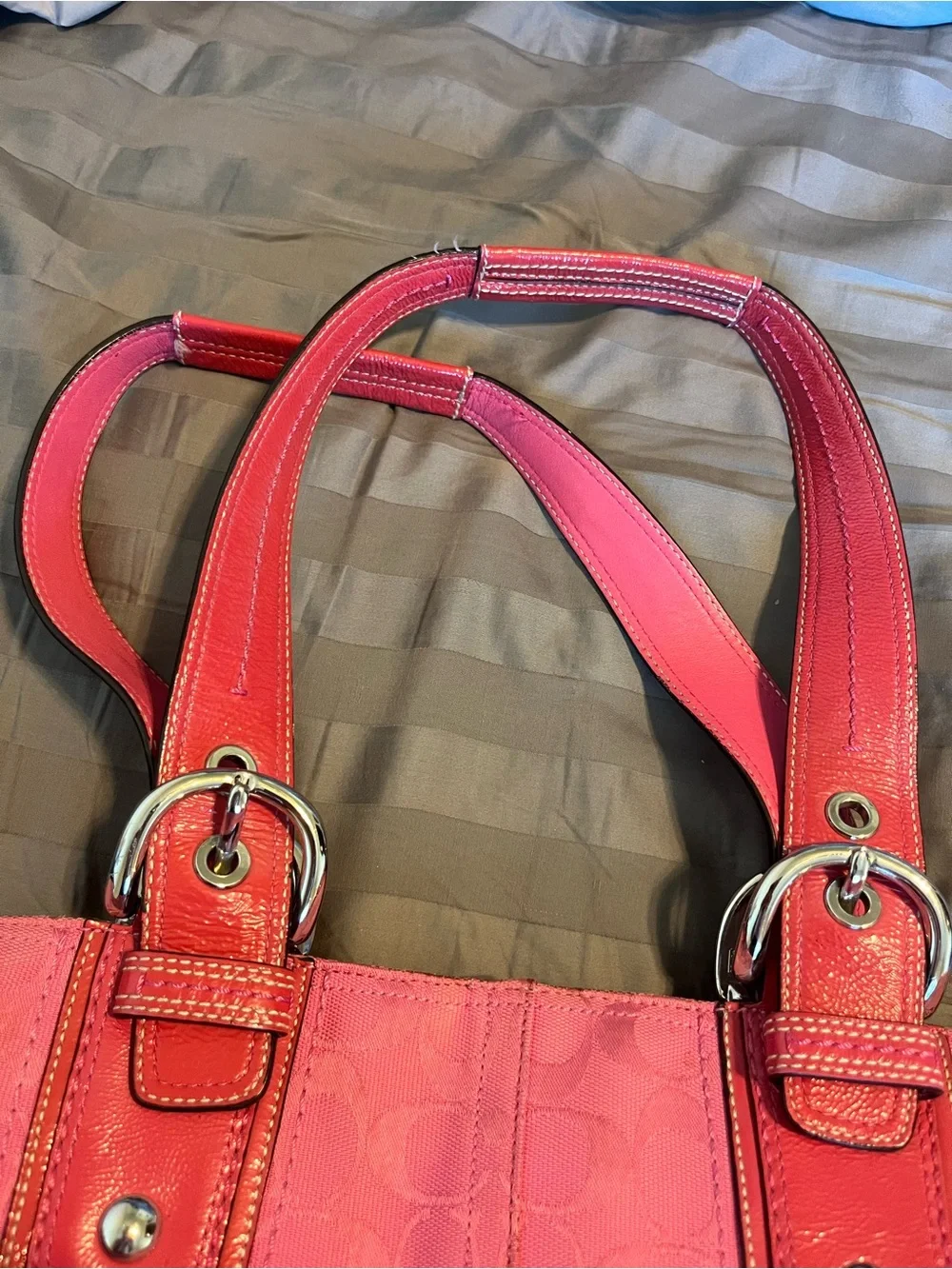 Coach y2k Pink SoHo Signature Canvas Shoulder Handbag